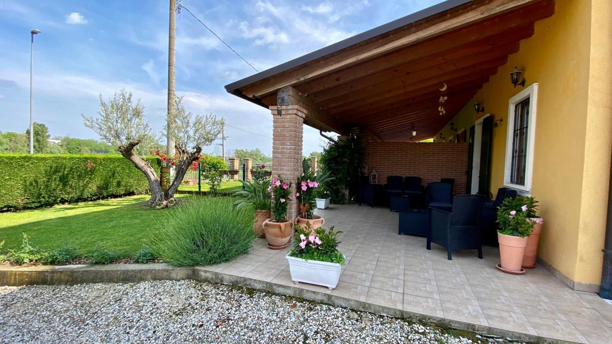 B&B Civico 61 Pastrengo Extérieur photo